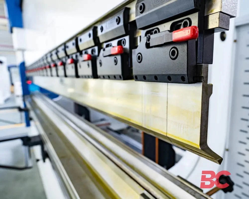 BESCUTTER K Series Press Brake 40 Ton 5.25' FT Delem-DA66T