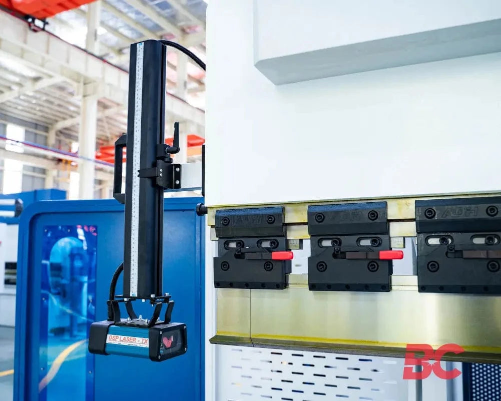 BESCUTTER K Series Press Brake 40 Ton 5.25' FT Delem-DA66T