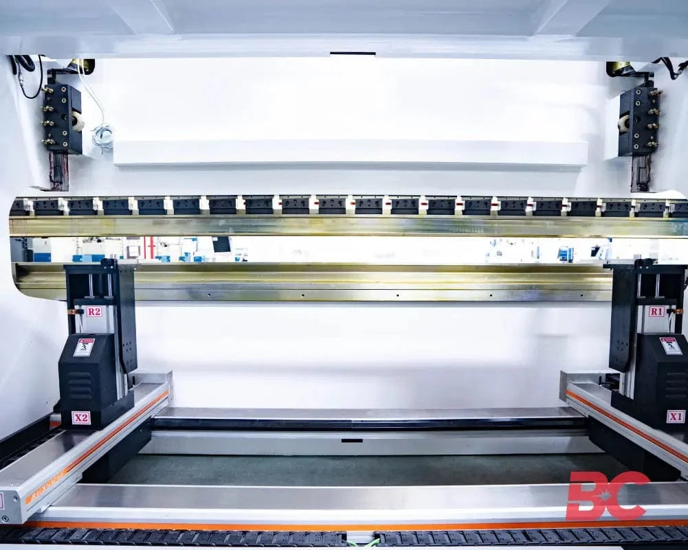 BESCUTTER K Series Press Brake 40 Ton 5.25' FT Delem-DA66T