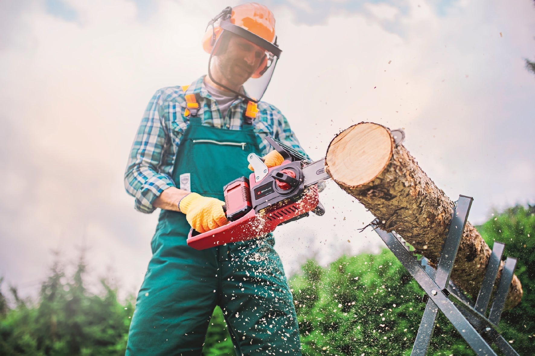 Cordless Chain Saw 36V 14in Einhell Crossfire Welders